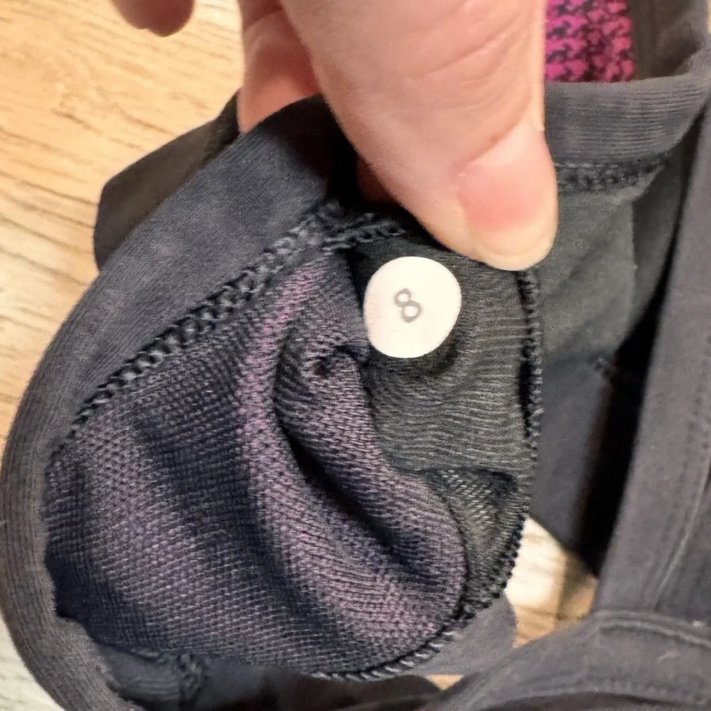 Lululemon Rise and Run Sports Bra Magenta‎ and Black Houndstooth Size 8